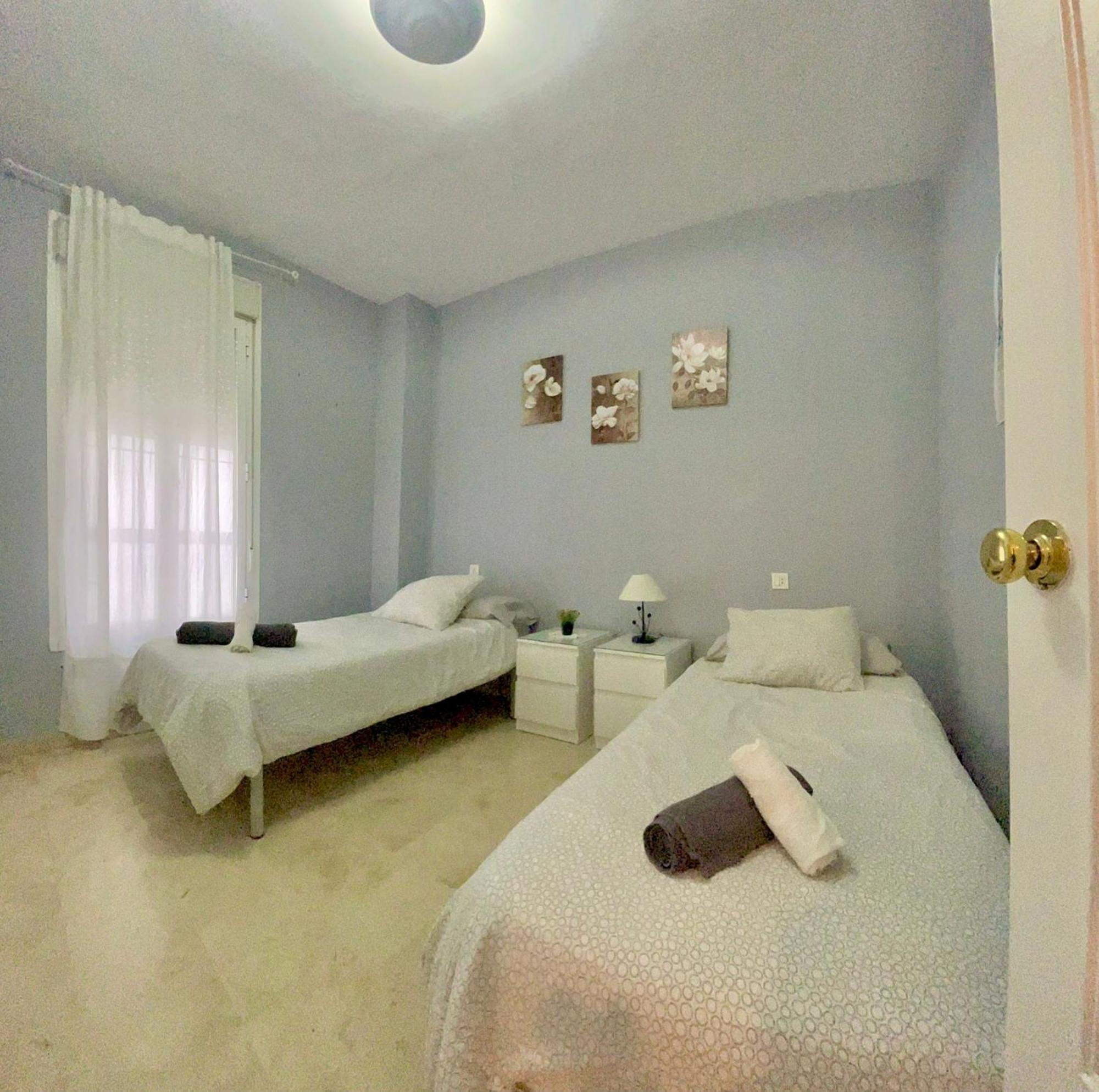 Apartamento Entero En Los Jardines De Murillo Sevilha Exterior foto
